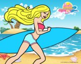 Barbie corre al agua