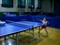 Una niña experta del ping pong
